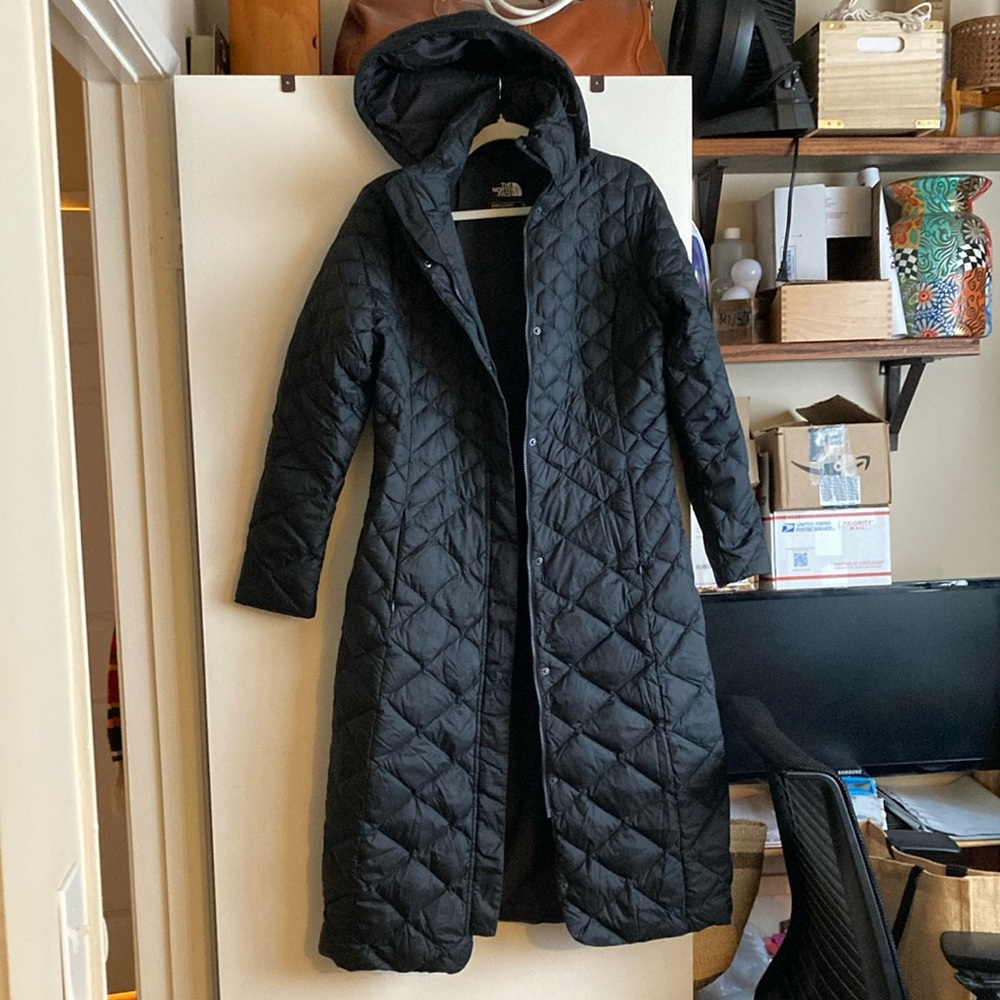 The North Face Women's Black Quilted Coat puffer down filled 550